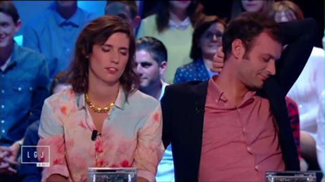 Le Grand Journal : deux chroniqueurs hypnotisés dansent bizarrement
