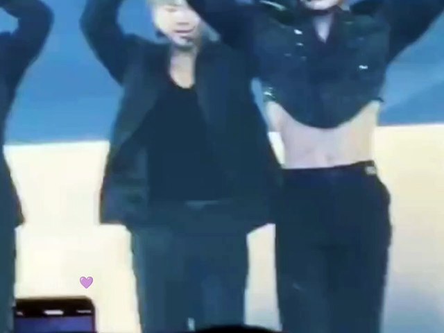 Jungkook_basically_naked_in_Las_Vegas_concert