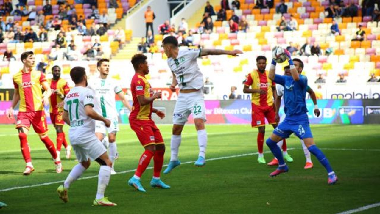 Son Dakika: Spor Toto Süper Lig'de küme düşen ilk takım Yeni Malatyaspor oldu