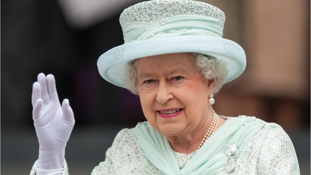 VOICI - Opération London Bridge : le protocole prévu pour la mort de la reine Elizabeth II modifié