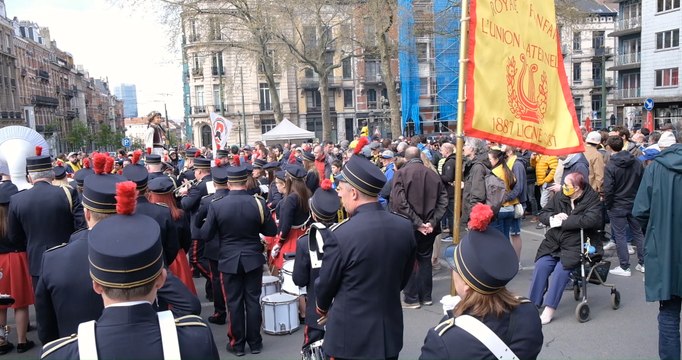 Première 'Zwanze Parade' au profit des vétérans supporters de l'Union Saint-Gilloise