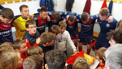PAFC 9 - 1 JS COMBOURG. En immersion dans le vestiaire