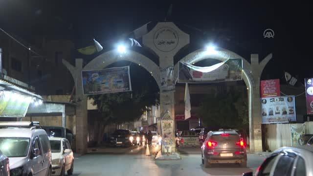 Filistinliler işgal altındaki Batı Şeria'nın Cenin kentindeki mülteci kampında yola barikat kurdu