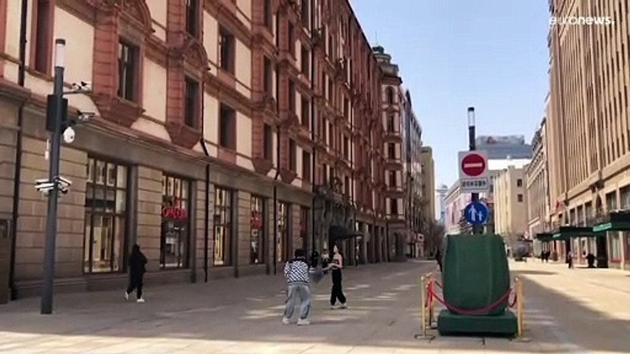 Totgeprügelte Hunde und hungernde Menschen: Brutaler Corona-Lockdown in Shanghai