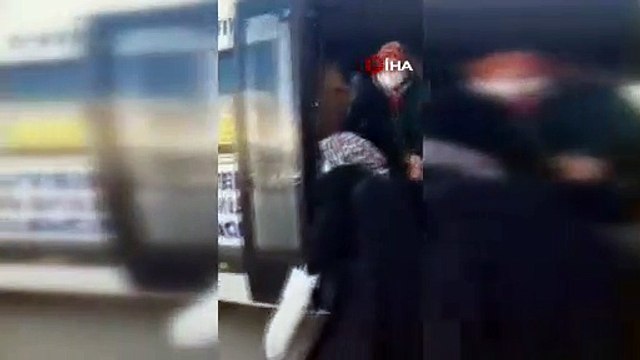 Başkent'te alışveriş tutarı 50 TL altında kalan yaşlı kadın zorla servis aracından indirildi