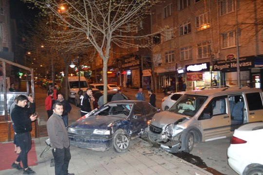 Alkollü sürücü ortalığı birbirine kattı