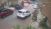 Freni boşalan otomobil otoparktaki araçların üzerine uçtu