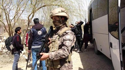 Van'da 35 düzensiz göçmen yakalandı