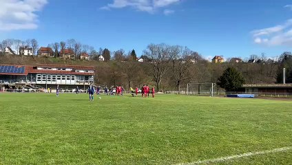 Freistoß von Mario Kovaacevic von Groß Ellershausen in Gimte