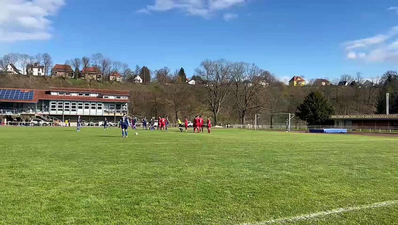 Freistoß von Mario Kovaacevic von Groß Ellershausen in Gimte