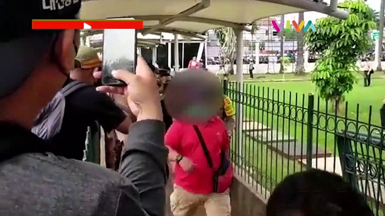 Ade Armando Babak Belur hingga Ditelanjangi Demonstrans