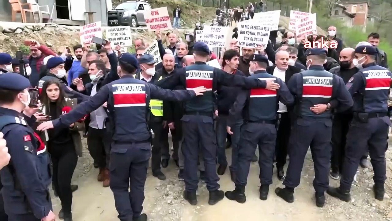 Trabzon'da HES tüneli protestosunda gerginlik: "DSİ ve İl Çevre Müdürlüğü'nü Cumhurbaşkanına şikâyet ediyorum; asıl muhalefet onlar"