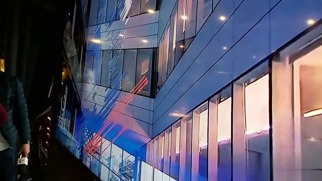 Réaction des sympathisants de LREM à Rennes face à l'annonce des premiers résultats à 20h au premier tour de l'élection présidentielle ce dimanche 10 avril 2022