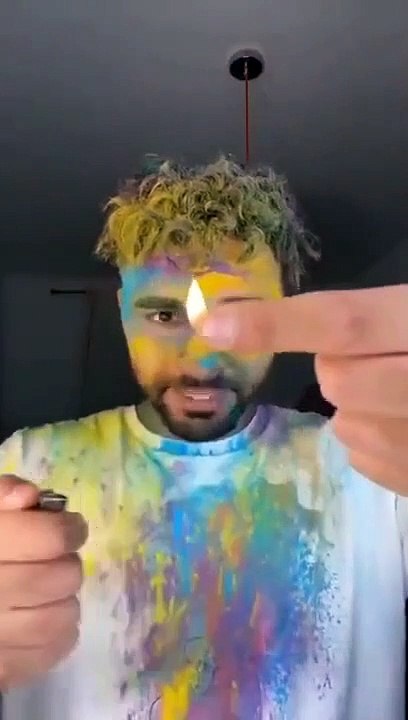 Il dévoile tous les trucs et astuces des magiciens de TikTok