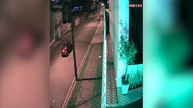 Vídeo: Corsa com placas KKH-9117 foi furtado no Alto Alegre; Veja a ação do bandido
