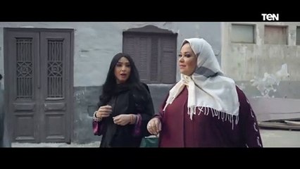 لازم تكون في واحدة في كل شلة هي الميك أب ارتيست بتاعتهم زي عبير كدة