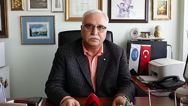 Bilim Kurulu Üyesi Özlü: Coronavirüs mutasyonla hastalık yapma potansiyelini kaybetti