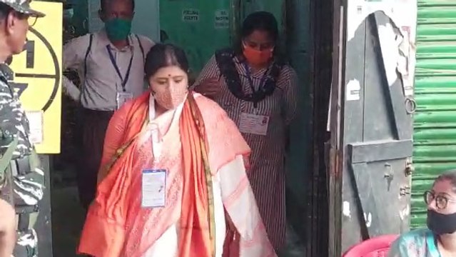 বালিগঞ্জ বিধানসভা কেন্দ্রে বুথে বিজেপি এজেন্টকে বসতে না দেওয়ার অভিযোগ বিজেপি প্রার্থী কেয়া ঘোষের