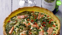 Tarte à la laitue, au saumon et aux petits légumes printaniers