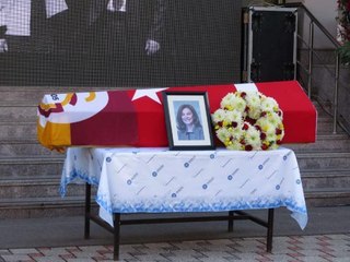 PROF. DR. SERAP HELVACI İÇİN MARMARA ÜNİVERSİTESİ'NDE TÖREN