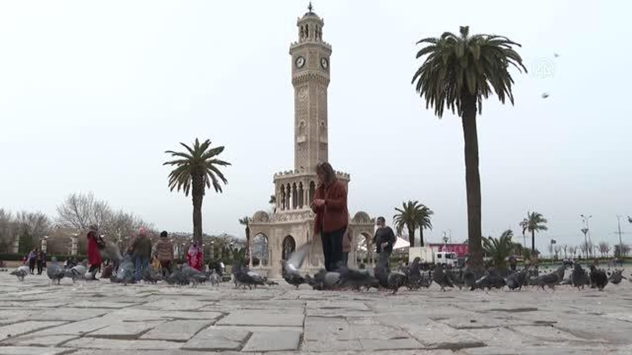Kanseri atlattı, yaşamını kendisi gibi kanser teşhisi konulan kadınlara adadı