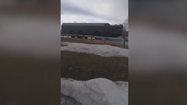 Rusya, Finlandiya sınırına askeri ekipman taşıyor iddiası