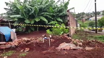 Caminhão desgovernado: Com a luz do dia é possível notar rastro de destruição