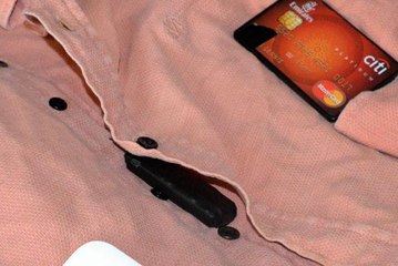 EHLİYET SINAVINDA GİZLİ KAMERAYLA YAKALANDI