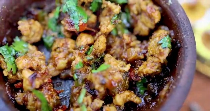 Tiny Chicken Samosa Recipe _ Street Food _ Indian Recipes _ Perfect Samosa
