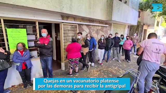 Quejas en un vacunatorio platense por las demoras para recibir la antigripal