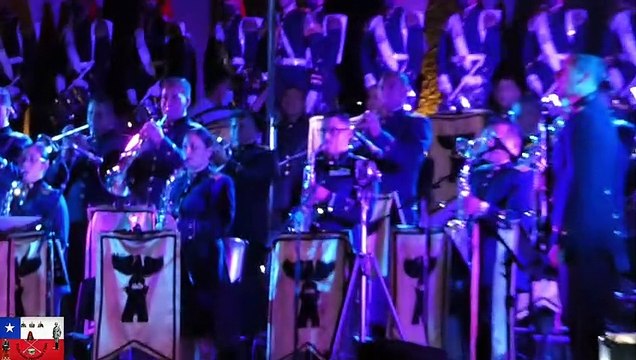 Concierto en la Escuela Militar Interpretación del Himno oficial del Ejercito de Chile: los viejos estandartes