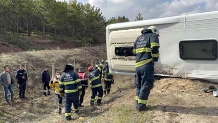 Son dakika haberleri: Cezaevi otobüsü devrildi: 4'ü jandarma personeli 6 kişi yaralandı