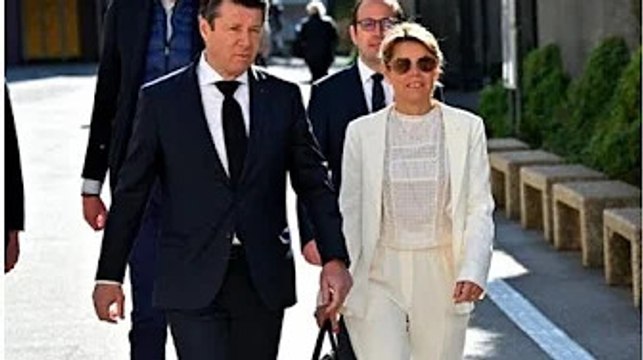 Laura Tenoudji et Christian Estrosi votent en famille, la petite Bianc@ habillée comme une grande !