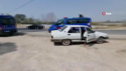 Şiddetinden kaçtığı dini nikahlı kocası, yaşadığı evi kurşunladı