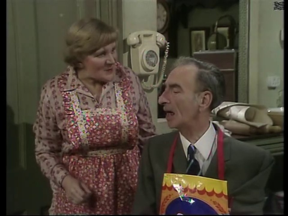 Robin's Nest (1977) S05E05 - High Quality DVD - Just an Old-Fashioned Girl