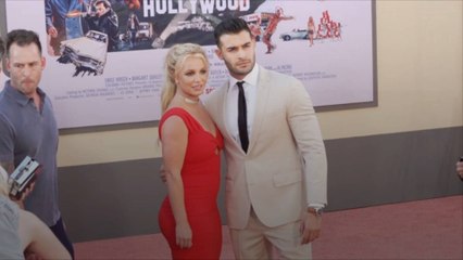 Britney Spears Announces Pregnancy, Stars Send Congratulations
