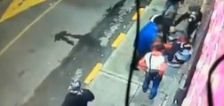 ¡Repudiable! Video de violenta agresión a hinchas de equipo de fútbol en Bogotá