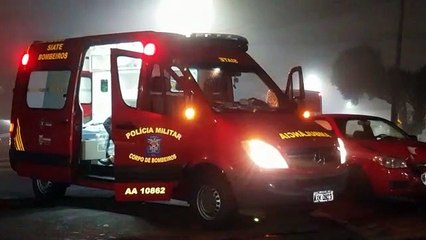 Homem fica ferido ao colidir de bicicleta contra um Jeep Renegade