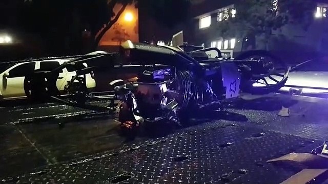 Moto utilizada em homicídio e carro da vítima são levados para a delegacia de Cascavel