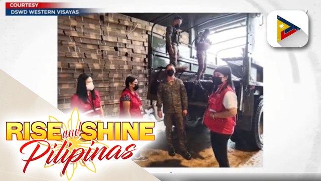 NDRRMC: Higit 95-K pamilya, naapektuhan ng bagyong Agaton; DSWD, namahagi ng family food packs sa mga apektadong lugar