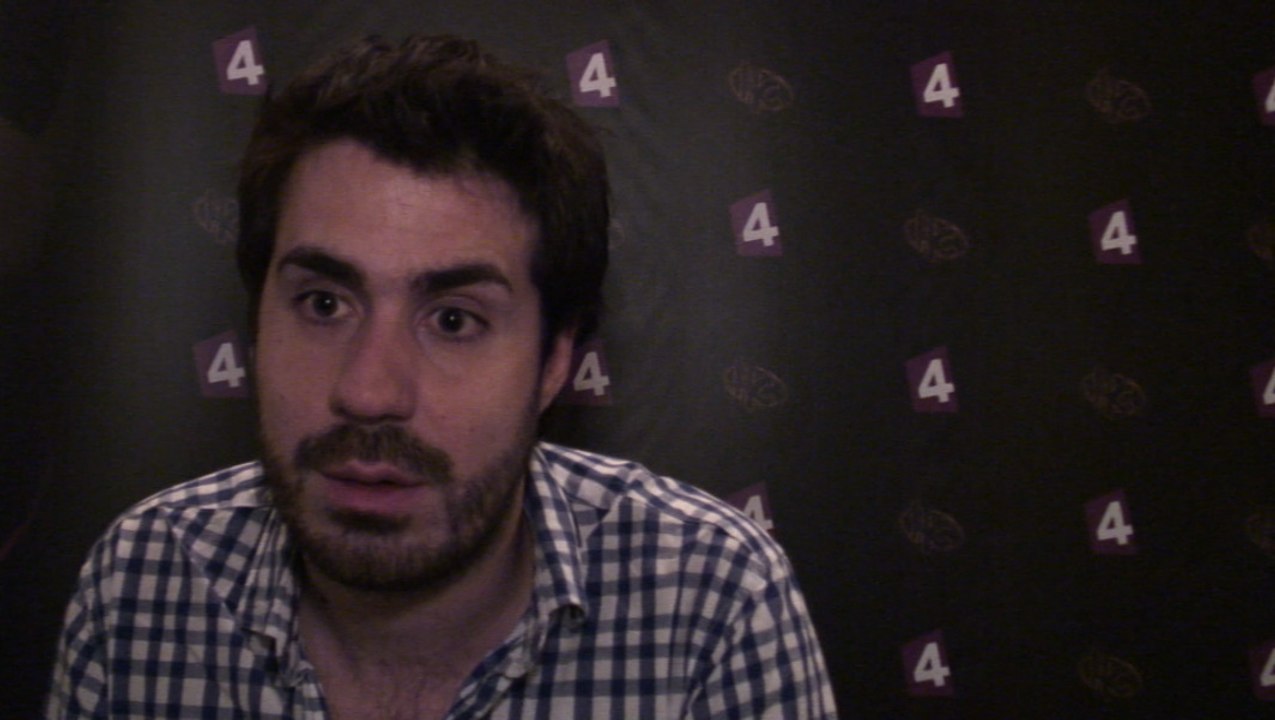 Simon Astier (Hero Corp) : "C'est la seule série française sauvée par son public !"