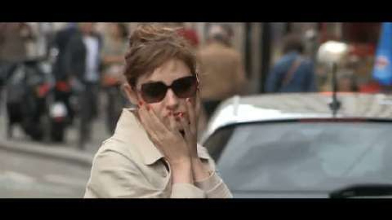 L'hommage rigolo de Louise Bourgoin à Michel Denisot
