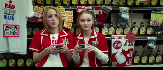 Les premiers pas de Lily Rose, fille de Johnny Depp et Vanessa Paradis, dans le film Tusk