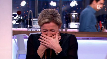 C à vous : Nouveau fou rire pour Anne-Sohie Lapix !