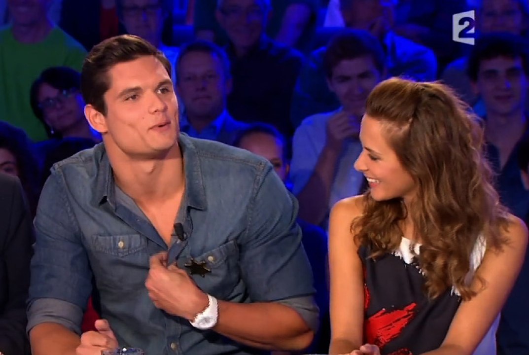 Léa Salamé et Mélissa Theuriau sous le charme de Florent Manaudou ! (On n'est pas couché)