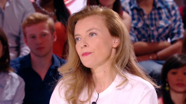 Valerie Trierweiler commente les images de Julie Gayet à Cannes !