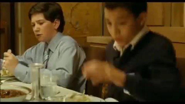 Neuilly sa mère (bande-annonce)