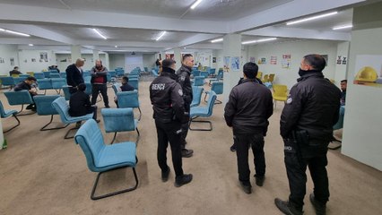 Sendika binasına kumar baskını