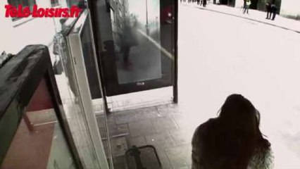 Une publicité ultra-réaliste, des fans improbables de Lady Gaga... Le Zapping Web