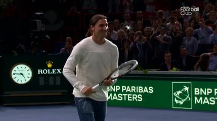 Zlatan Ibrahimovic s'essaie au tennis avec Novak Djokovic